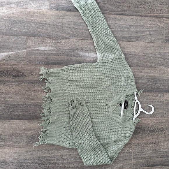 NWOT Streetwear Society Sage V-Neck Distressed Sweater - Picture 2 of 2